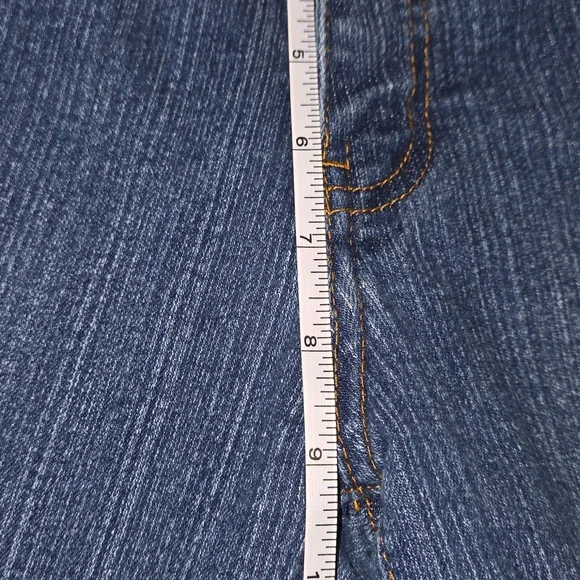 Ed Hardy Embroidered Skull Flames Tattoo Jeans EUC Size 33x32 Vintage - Picture 7 of 8